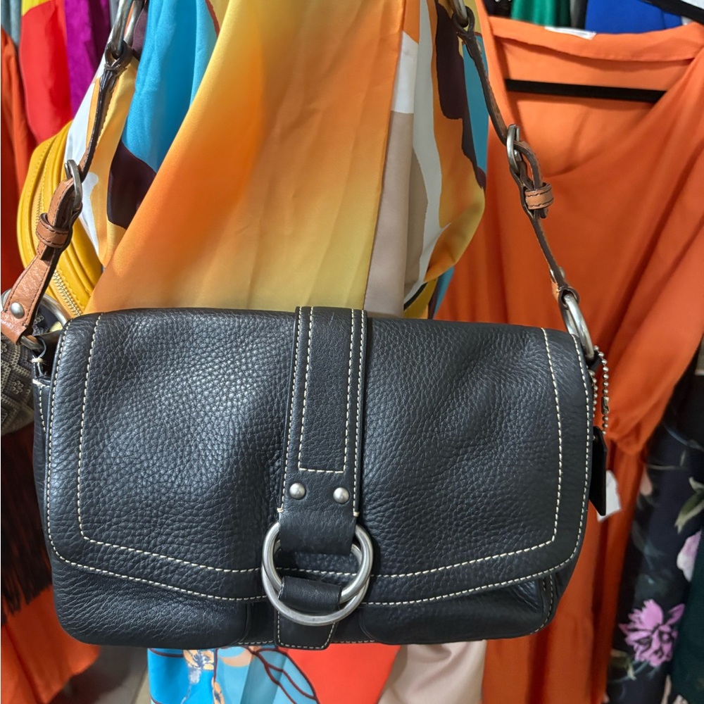 Vintage Y2K Coach Purse F10893 black Chelsea Leather small Shoulder Bag Elegant